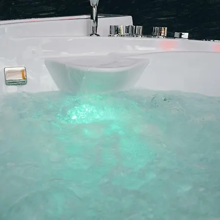 格雷戈里奥七豪华套房旅馆 招待所