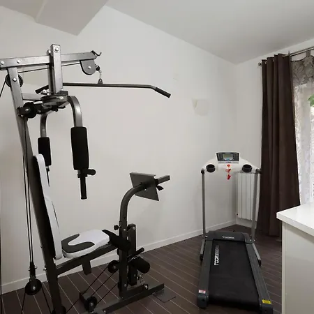 招待所 格雷戈里奥七豪华套房旅馆 3*