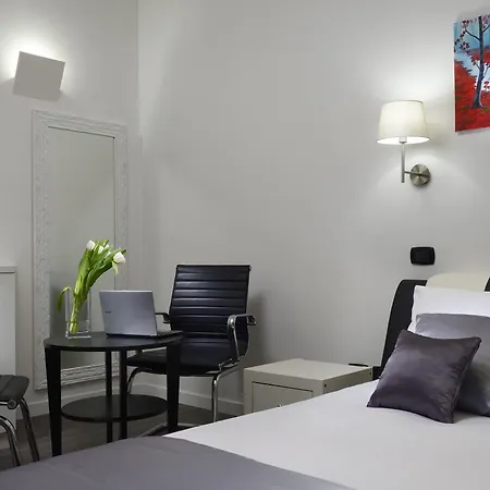 Πανσιόν Gregorio Vii Luxury 3*