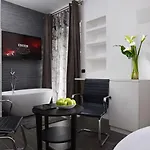 Gregorio Vii Luxury Affittacamere 3*