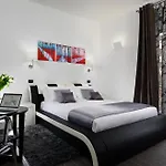 Affittacamere Gregorio Vii Luxury 3*